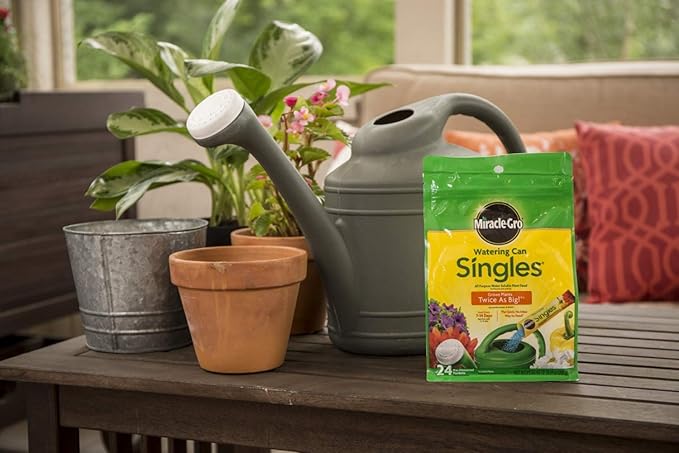 Miracle-Gro Watering Can Singles All Purpose Water Soluble Plant Food, For Flowers, Vegetables, Houseplants, Trees, Indoor and Outdoor Plants, 24 Packets