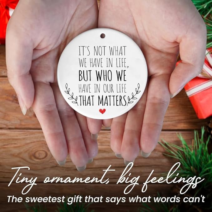 Christmas Family Ornaments for Men Women - Ceramic Christmas Tree Decoration Ornaments - Xmas Gifts for Family Mom Dad Daughter Son Friends, Inspirational Gift Ideas, BFF Friend Ornament