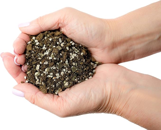 Gardenera Moisture Control Potting Mix - Perfect for Indoor and Outdoor Container Gardening! - 4 Quart