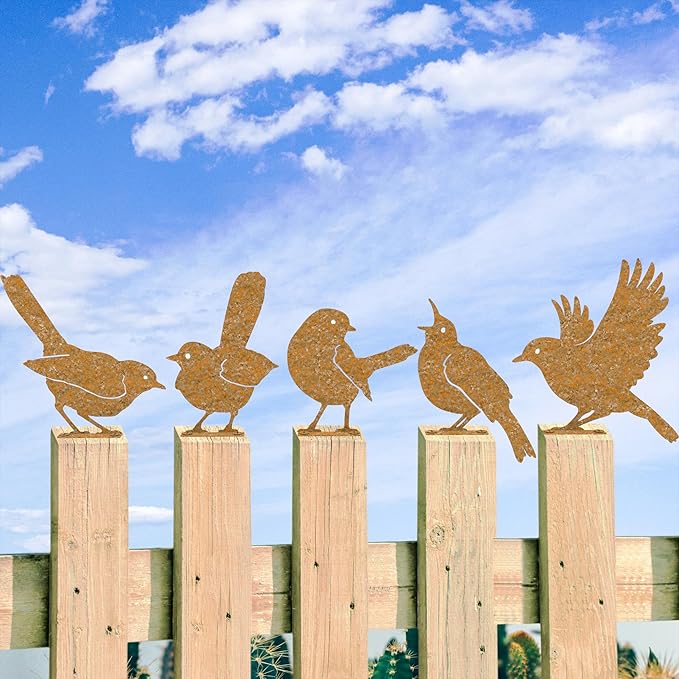 5Pcs Metal Birds Robin Fence Decorations Outdoor Yard Art, Rusty Birds Fence Art Outdoor and Garden, Metal Bird Silhouette Craft Statue Ornaments Fence Topper Decor