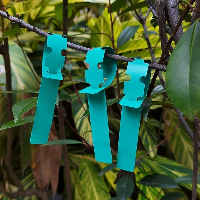 200 Pcs Green Plastic Plant Tags with a Marker Pen, Wrap Around Hanging Tree Tags Nursery Garden Labels Waterproof Nursery Garden Stakes, 2x20cm