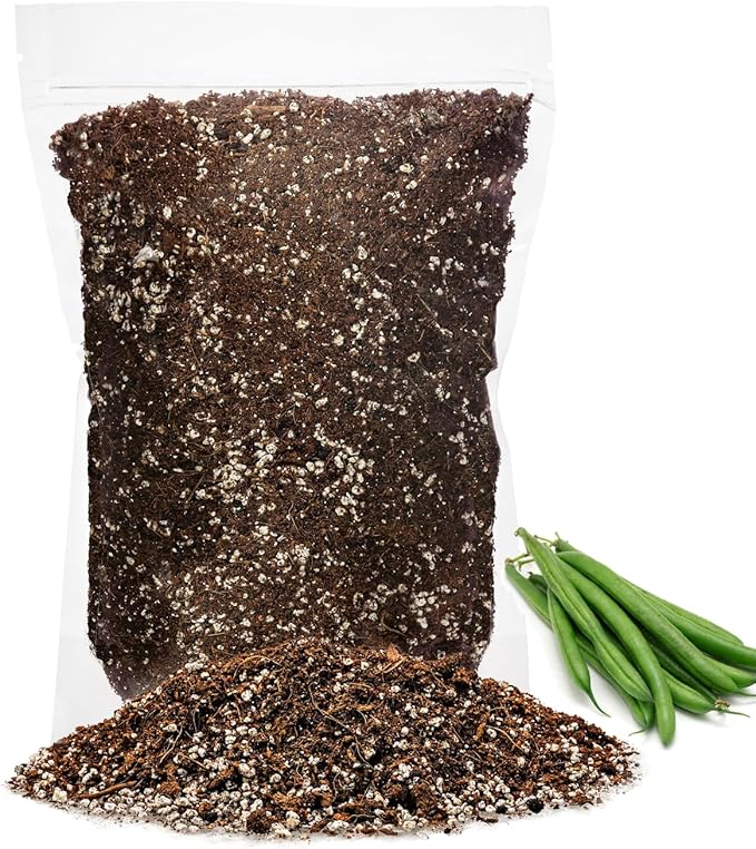 GARDENERA Premium Organic Potting Soil for Green Beans - (2 Quart Bag)