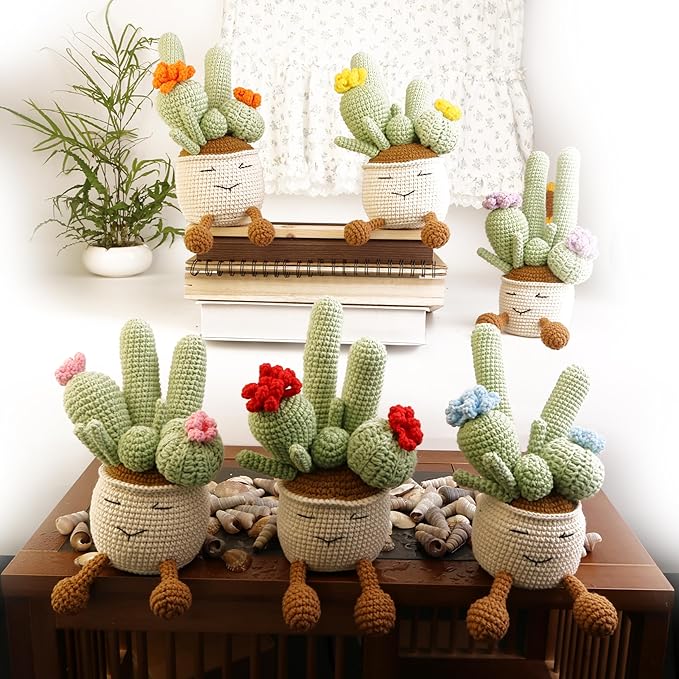 Interesting Cactus Crochet Lovely Cactus Plants, Suitable for Refueling Gifts, Birthday Gifts, Party Home Decoration Photography Props (Purple)